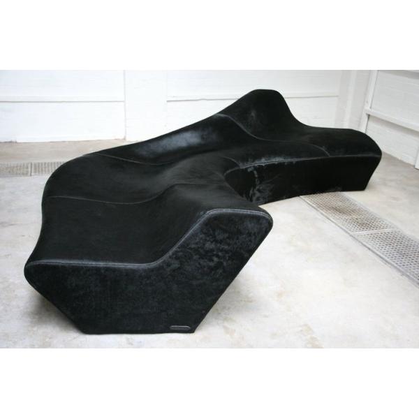 sawaya & moroni Moraine sofa by Zaha Hadid