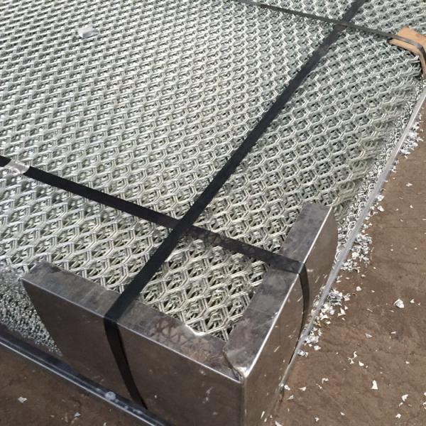 4-10 Expanded Wire Mesh Hot Dip Galvanized Low Carbon Steel