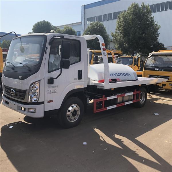 Custom 5 Tons Hyundai Flatbed Rollback Tow Truck With 5.6m Bed Length