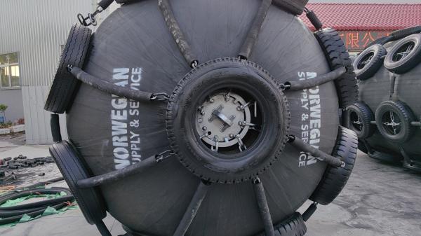 Fabrique de navires Offshore Pneumatique Marine Fenders Enroulement général