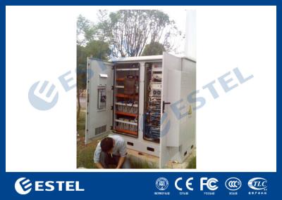 Armário elétrico exterior personalizado das telecomunicações com sistema de vigilância do ambiente, PDU, sistema de energia, bateria