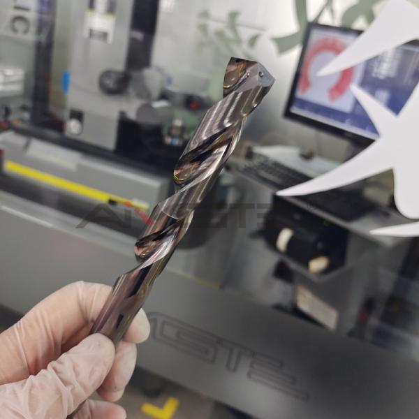 Customized D16 Carbide Deep Hole Drill Carbide Drill Tool For Low Hardness Materials