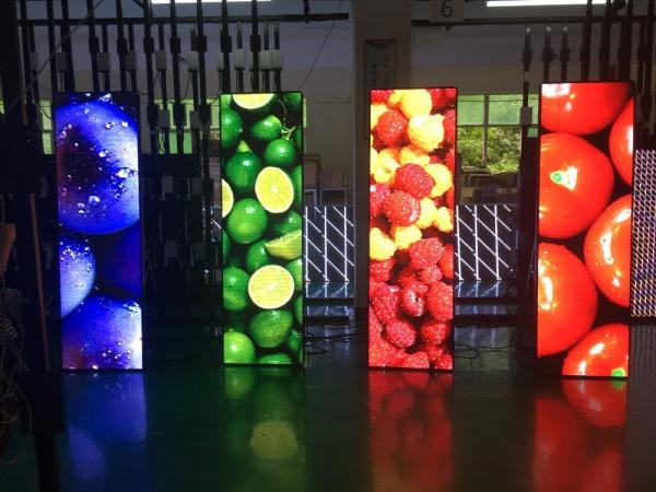 Full Color Poster LED Advertising Box HD P2.5 Ultra Thin Interior High Definition