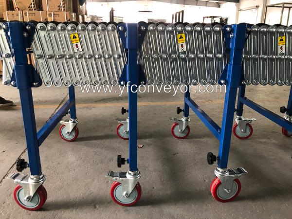 24'' Self Tracking Gravity Plastic Skate Wheel Conveyor