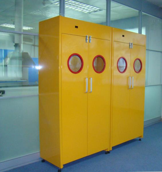 Steel Science Lab Furniture , Gas Cylinder Cabinet 900 / 1200 * 500 * 1900 Mm