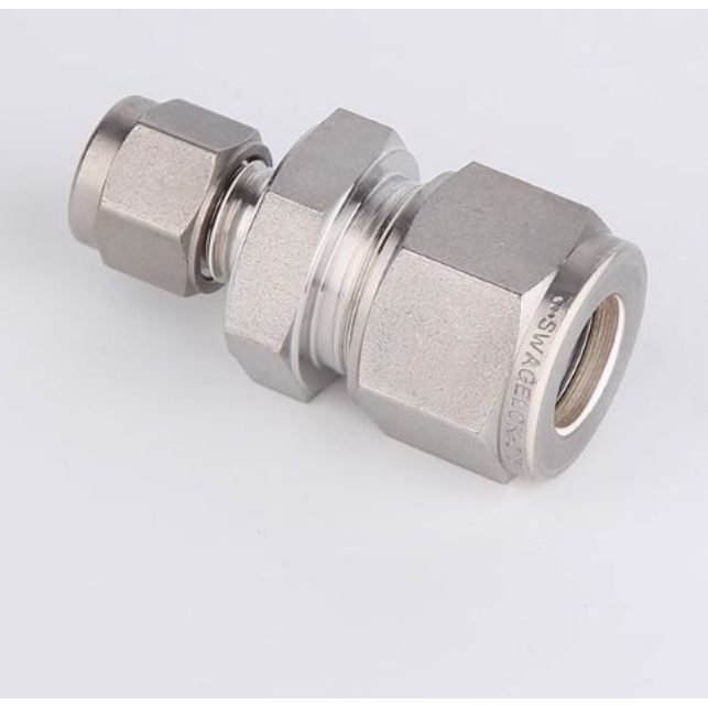 Swagelok 316 Stainless Steel Connector Adapter with 1/16 to 1 1/2 in. (3 to 25 mm) Sizes and 1 Year Warranty