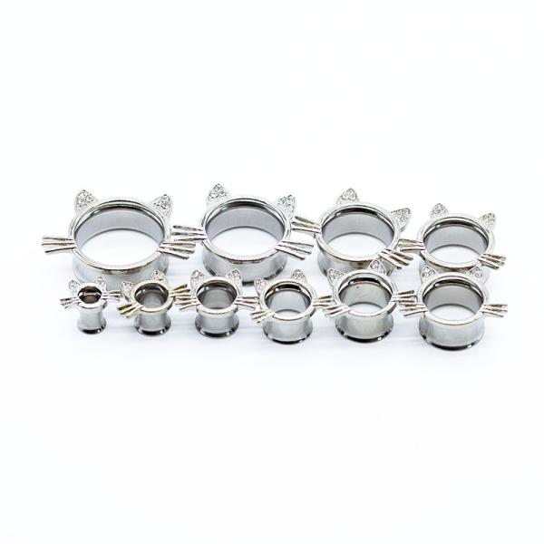 A tomada de aço inoxidável da orelha 304 escava um túnel o ODM de prata do OEM de Cat Small Gauge Earrings