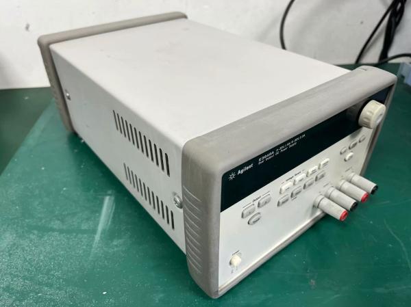 100 W Dual Range Dual Output DC Power Supply Agilent E3649A