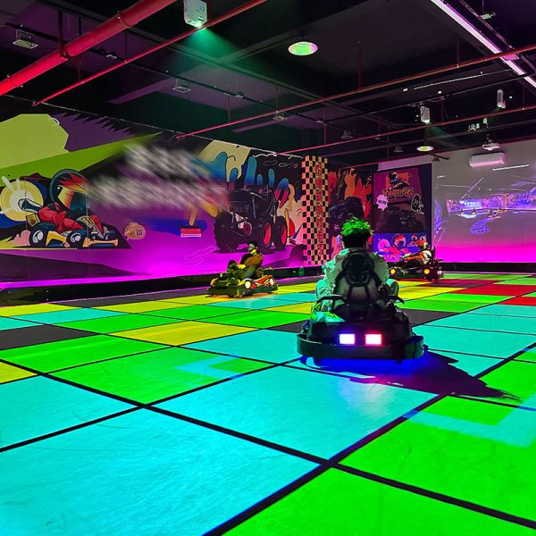 Limitless Racing Canvas: Interactive AR Go-Kart Game for Clubs & Family Centers