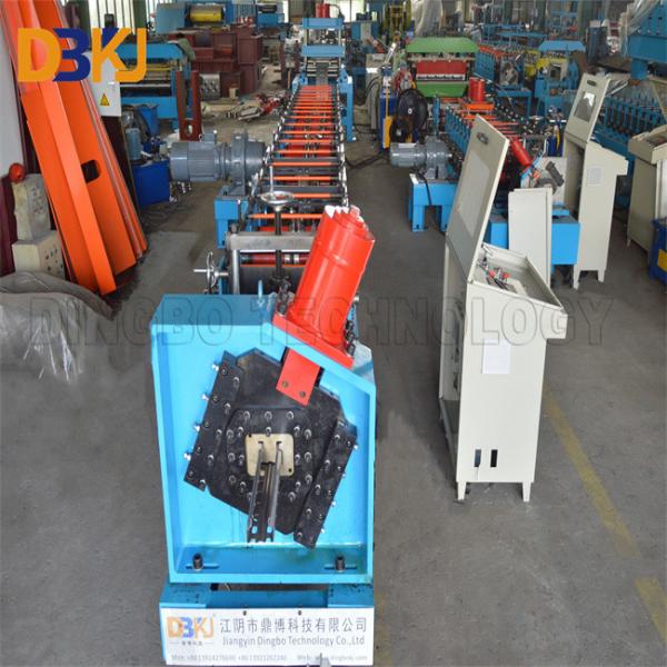 1.5-2mm Thickness Upright Rack Roll Forming Machine 10-15m/Min Hydraulic Cutting