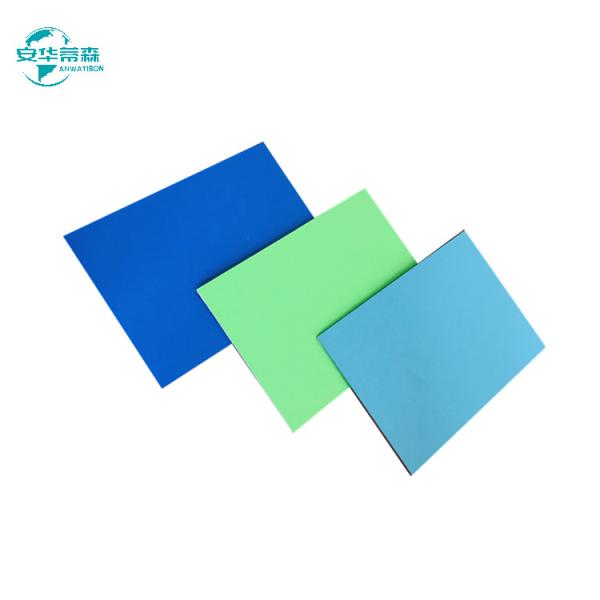 Clasificación B1 de polietileno ACP de 3 mm, resistente al impacto, de 1500 mm de longitud, con láminas de color sólido