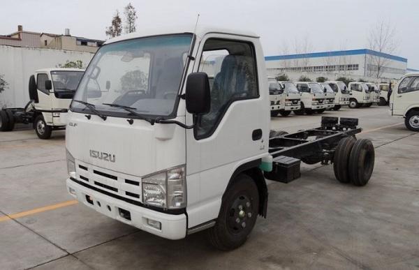 ISUZU 5cbm 4*2 Fuel Delivery Tanker Oil Petrol Diesel Transport And Refueling Truck 5000L
