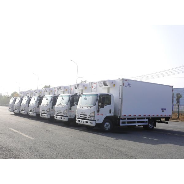 HT-500 Model Vehicle Refrigeration Unit with Parallel Flow Condenser and Inner Grooved Copper Tube for 5100 W Cooling Capacity