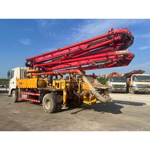 125 mm tuyau de livraison rouge camion de pompage de béton d'occasion avec des performances fiables