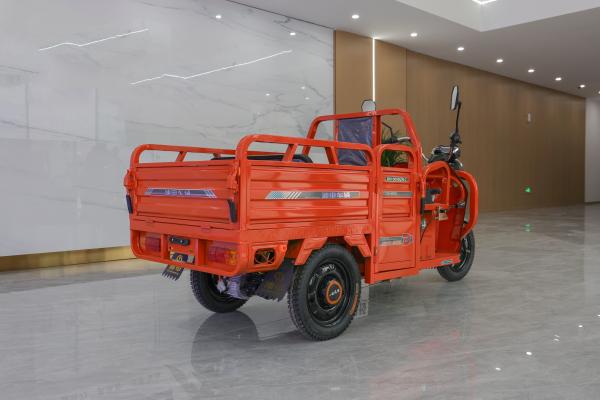 Hot Sale  Scootre/3 Wheel Taxi With Side Seat