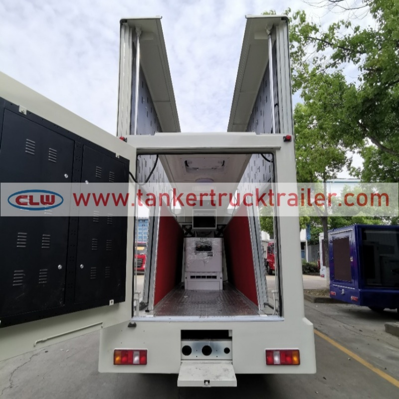 HOWO 4×2 RHD Outdoor Digital Mobile LED Display Truck