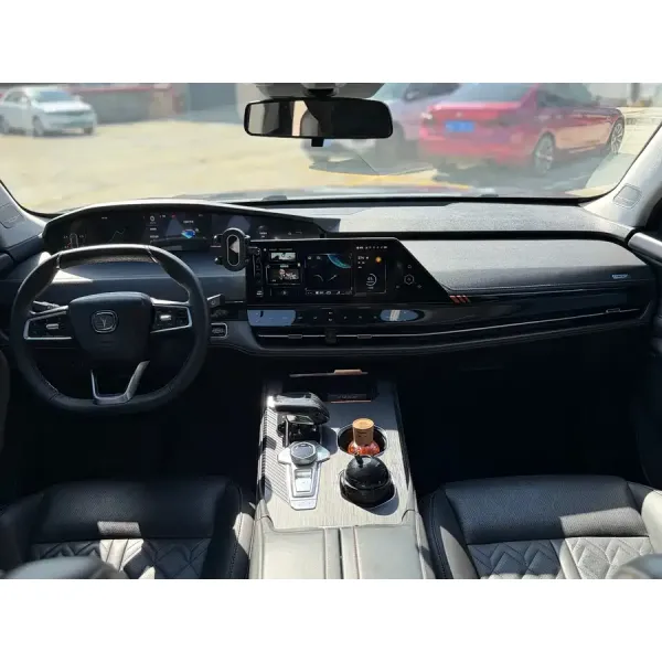 Changan Uni-K 1.5T AWD Hybrid Electric Car with 601-700 km NEDC Range 150-200kW Motor Power and IDD Technology