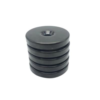 Customized  Round Neodymium Magnets Temp Resistant Black Coating