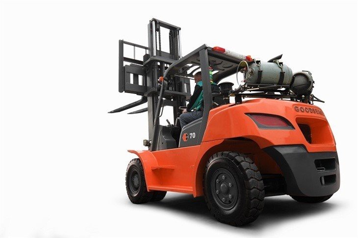 Safe Handling And High Handling Performance 7Ton LPG Forklifts Heavy Duty With Large Loads