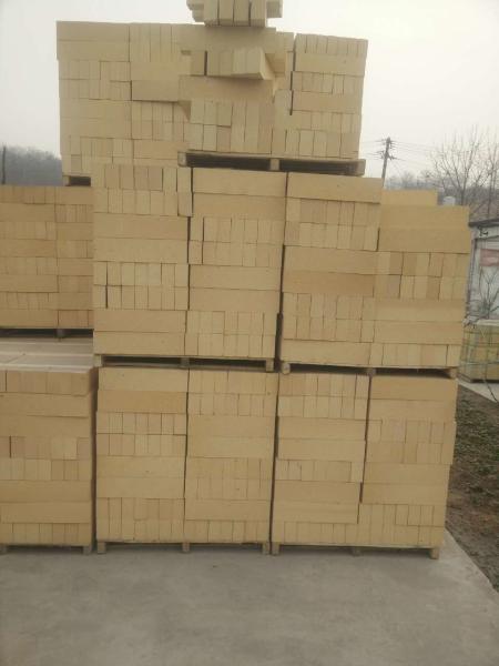 65% High Alumina Refractory Brick Light Yellow Neat Appearance High Softening Point