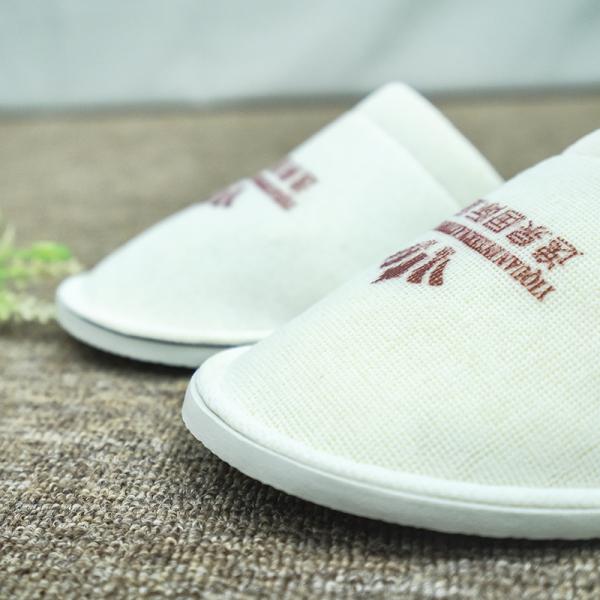 Unisex White Soft Washable Disposable Bathroom Slipper