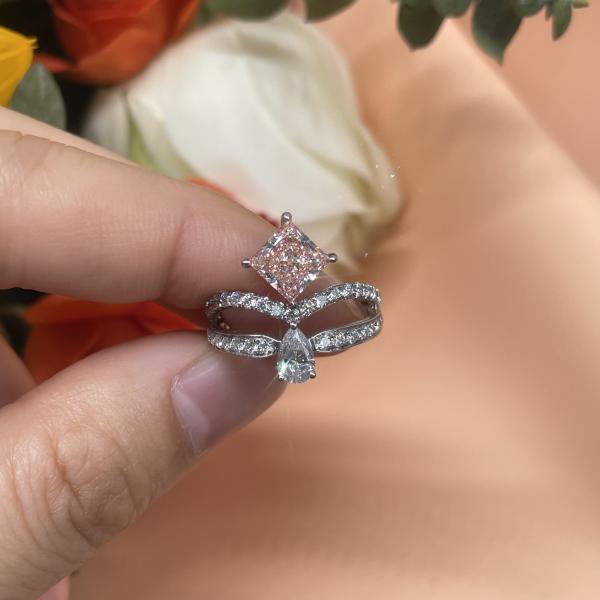 Кольцо с бриллиантом принцессы Диаманта Выполненный на заказ Вычуры ювелирных изделий диаманта аттестованной лаборатории розовое