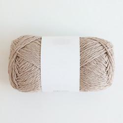 O fio de bambu respirável prático da mistura do algodão, fio de pouco peso da fita faz crochê