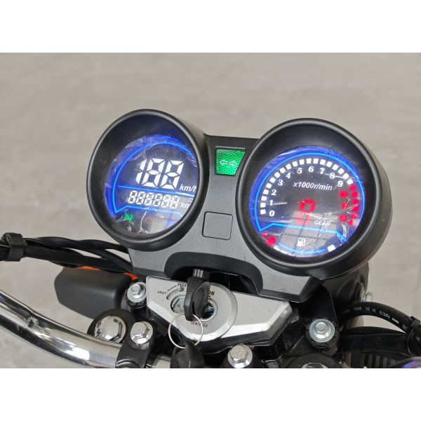 Moto Chopper 200CC avec logo OEM, moteur à arbre d'équilibrage, silencieux chromé