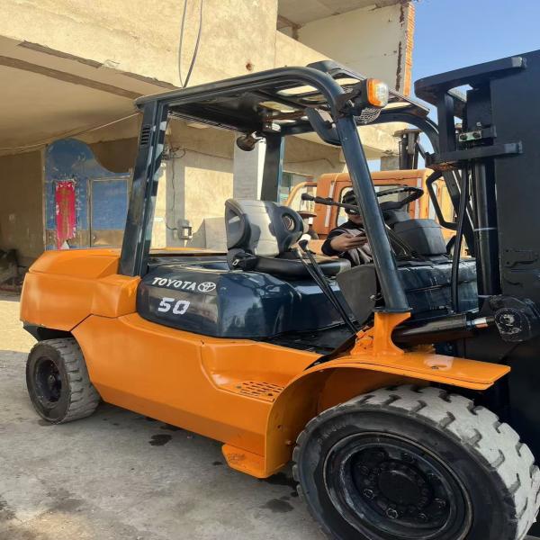 Secondhand FD50 Toyota Diesel Forklift Dealer 5 Ton Maximum lifting height 4.5m