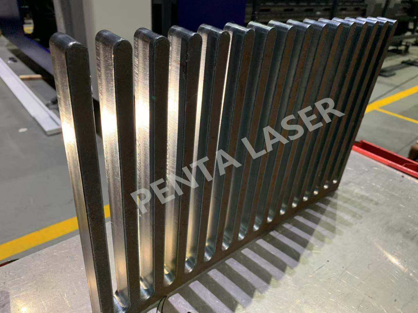 Лазер CNC структуры портала режа оборудование, быстрый автомат для резки CNC лазера