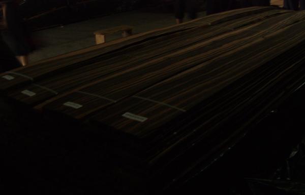 Natural Ebony Quarter Cut Veneer For Furniture And Plywood