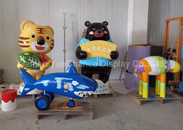 Theme Park Shopping Centre Decorations Custom Size Fiberglass Cartoon Sculpture