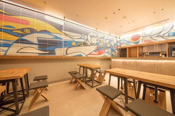 Sydney hotel inn resort budget hotel apartment interior design furniture bedroom laminate bed with long table desk chair