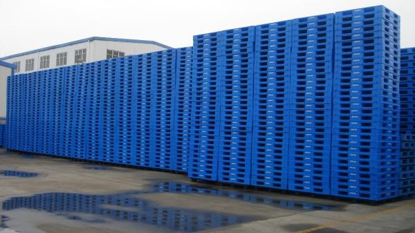 Hot sale large size strong plastic storage pallets in China 1400 x 1100mm