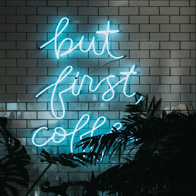 O sinal de néon 30-240cm da letra do café do restaurante personalizou