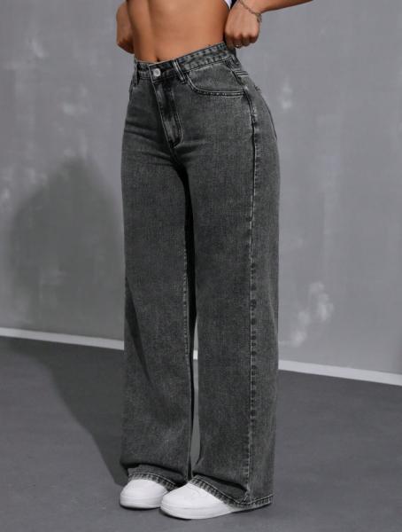Light gray slouchy jeans for women