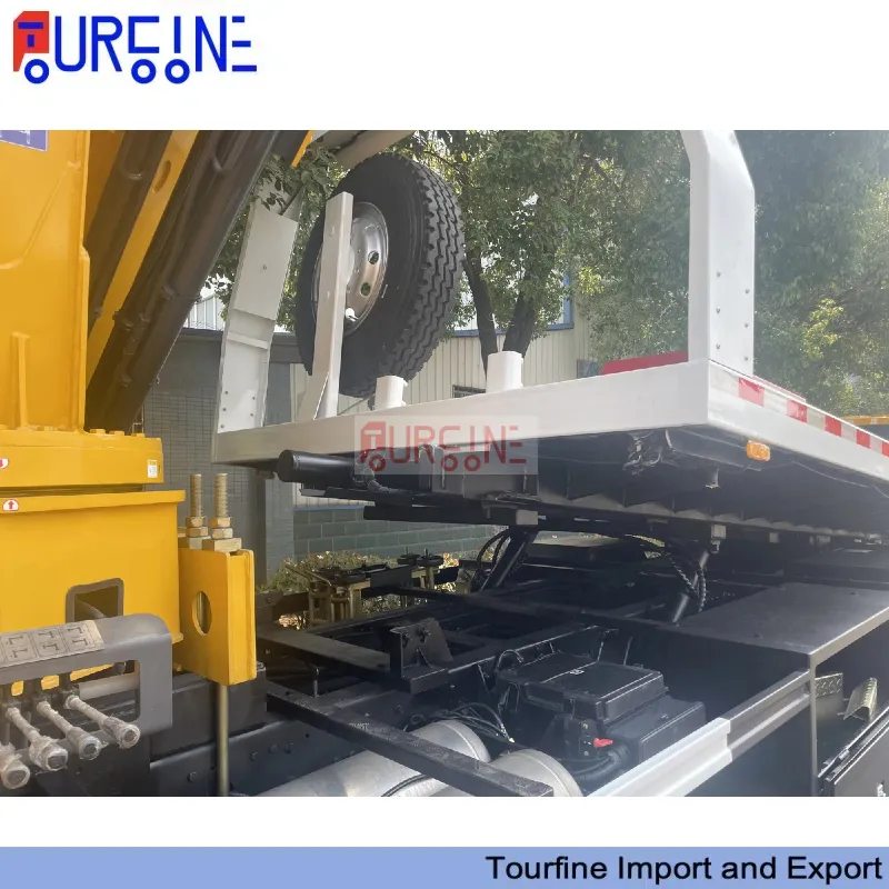 FAW 4x2 Recovery Tow Truck 8 Ton with Crane Flatbed Wrecker Truck for Vehicle Rescue
