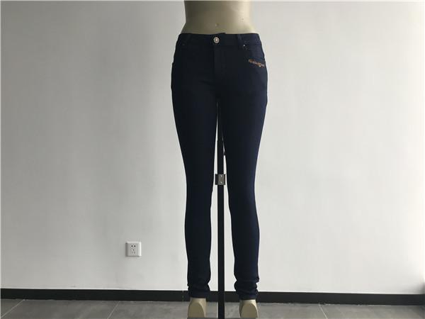 Pristine Wash Ladies Denim Jeans With Functional Pockets / Embroidery TW81288