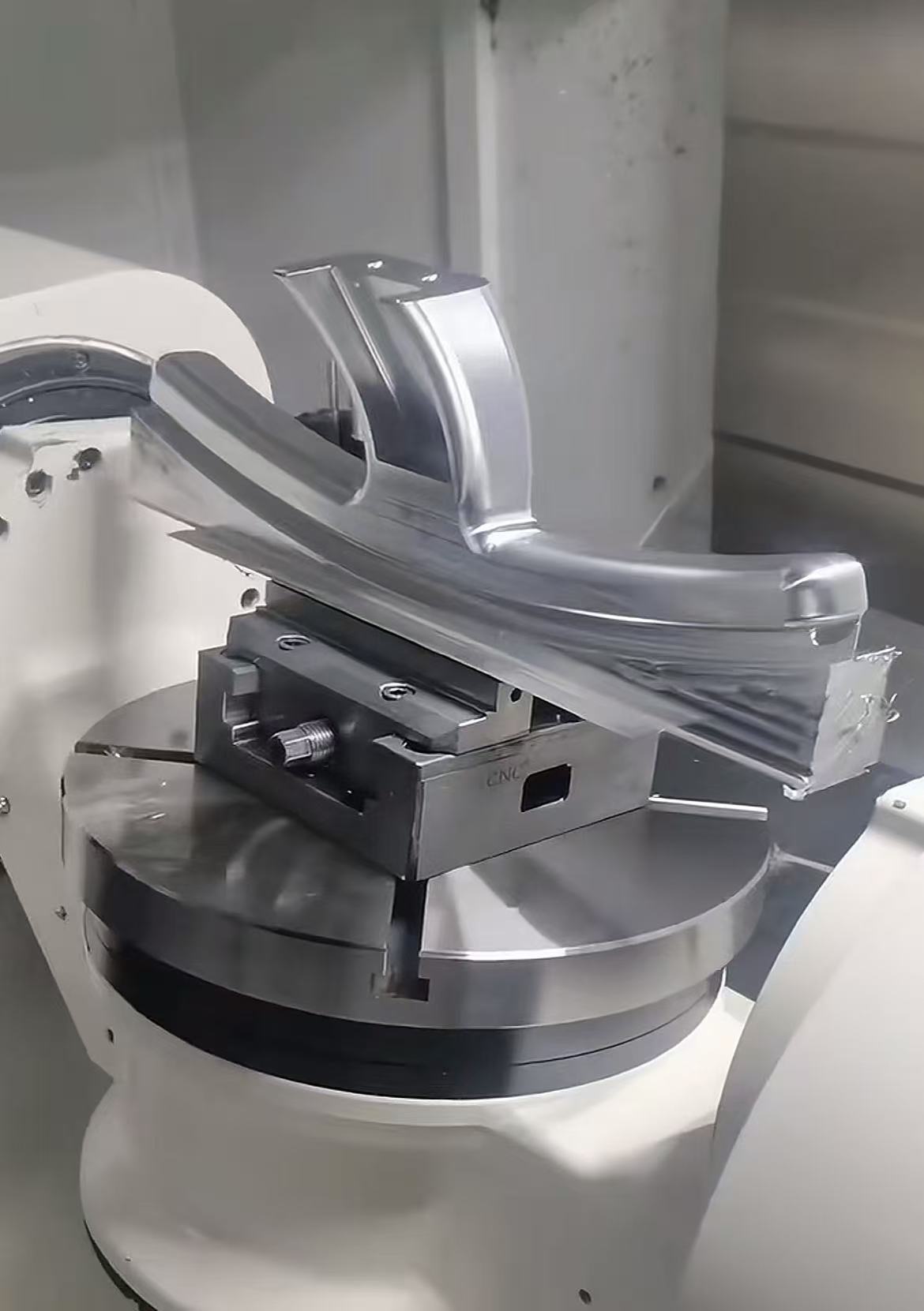 Precision CNC machining of precision robot structural components