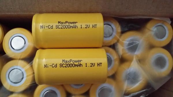 O SC faz sob medida as baterias recarregáveis 2000mAh de 1.2V NICD para iluminar-se