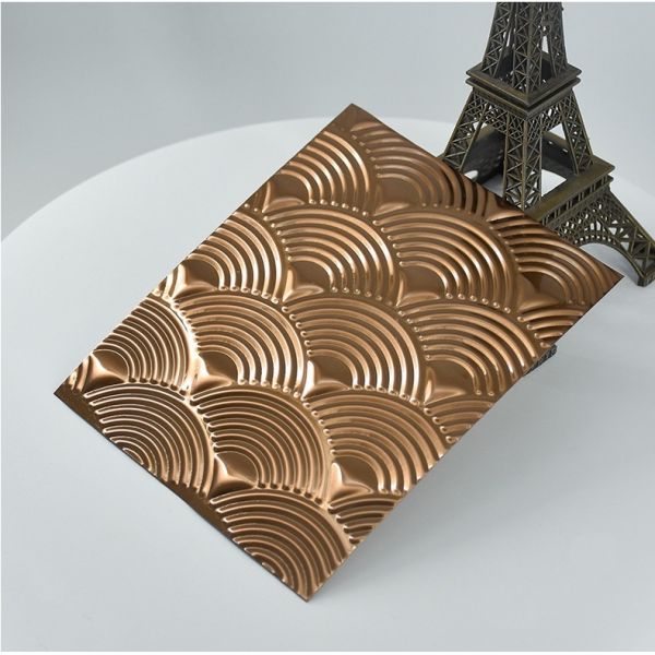 Lámina de acero inoxidable grabada con relieve, textura de vetas de madera para paneles de muebles y decoración