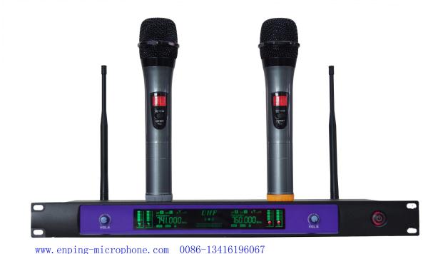 UM-1020 professional  double channel VHF wireless microphone with screen  / micrófono / good quality