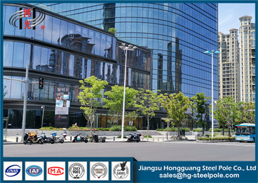 Фонарные столбы потока коммерчески высокого фонарного столба рангоута полигональные стальные конические