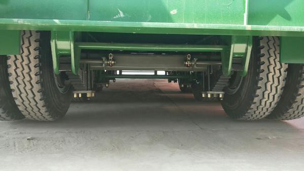 60T 100T 3 Axle Lowbed Semi Trailer , Hydraulic Extendable Lowboy Trailer