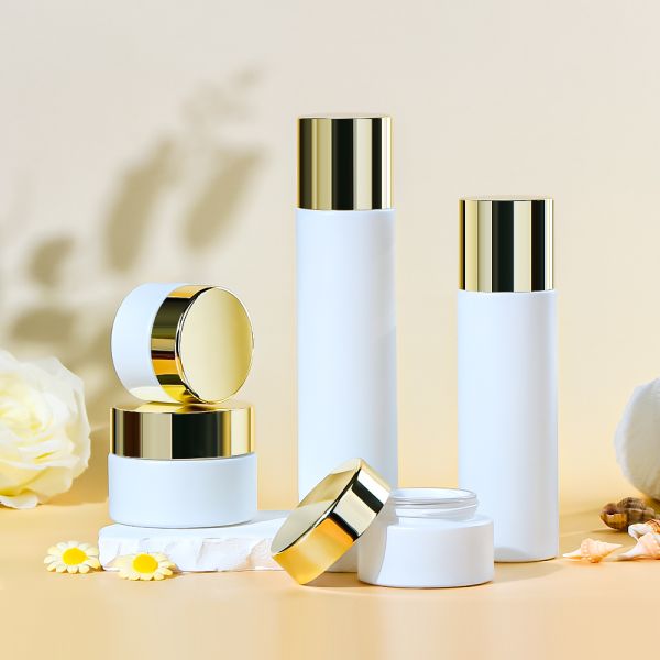 Leak-Proof Customizable Eco-Friendly Glass Cosmetic Bottle and Cream Jar Set for Luxury Skincare Brands