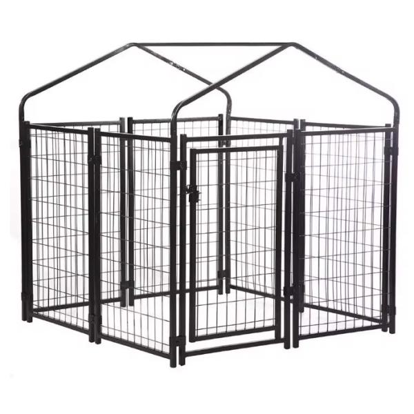 Металлическая клетка для домашних животных на открытом воздухе