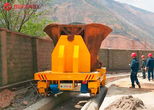 Моторизованный завод горячий металл лоскутный автомобиль на рельсах