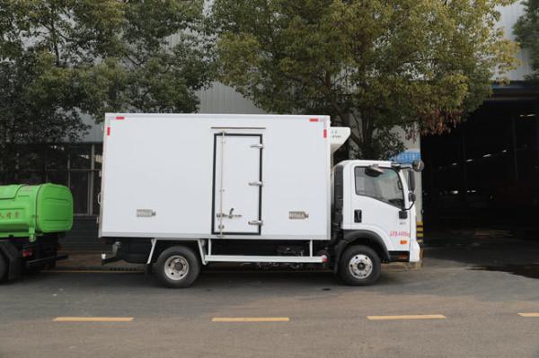 JMC 4X2  4.2M Somewhat Mixed New Energy Refrigerated Trucks Van Refrigerator Truck Wagon