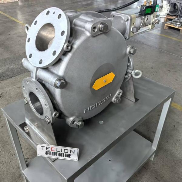 Dual channel full bore cast aluminum diverter valve for powder and granular