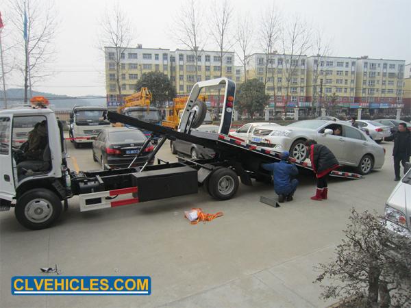 ISUZU N Series Wrecker Tow Truck 130hp 4 ton with Seatbelts for Safety
